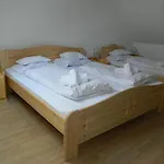 Familia-pelso Apartmanhaz Διαμέρισμα Zamárdi