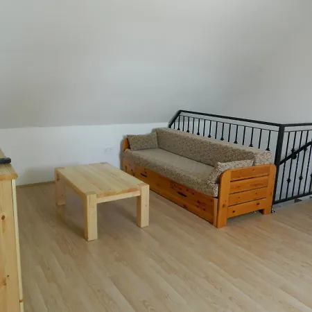 Familia-pelso Apartmanhaz Zamárdi