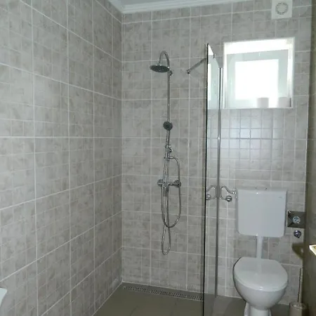 Familia-pelso Apartmanhaz Apartment