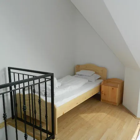 Apartment Familia-pelso Apartmanhaz