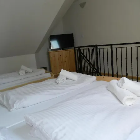 Familia-pelso Apartmanhaz