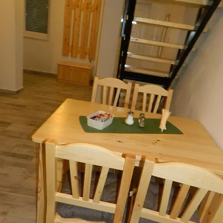 Familia-pelso Apartmanhaz Apartman *