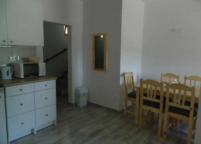 アパート Familia-pelso Apartmanhaz *