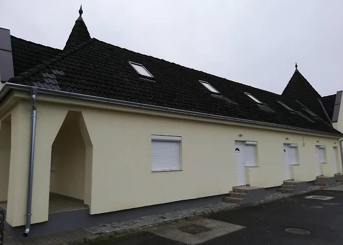 Familia-pelso Apartmanhaz Zamárdi